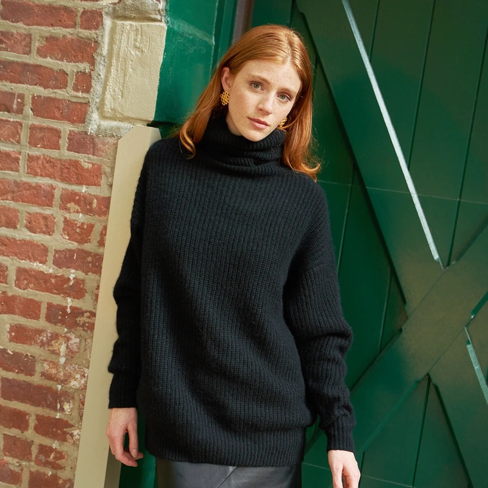 NWT Autumn Cashmere Oversized Turtleneck in WHITE